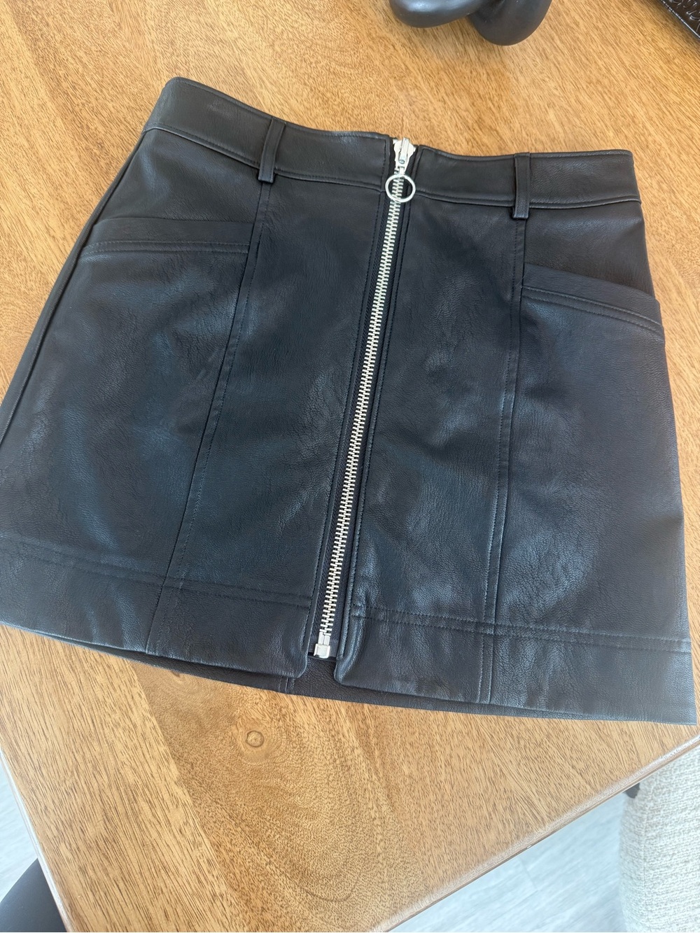 PAIGE Black Faux Leather Front-Zip Mini Skirt